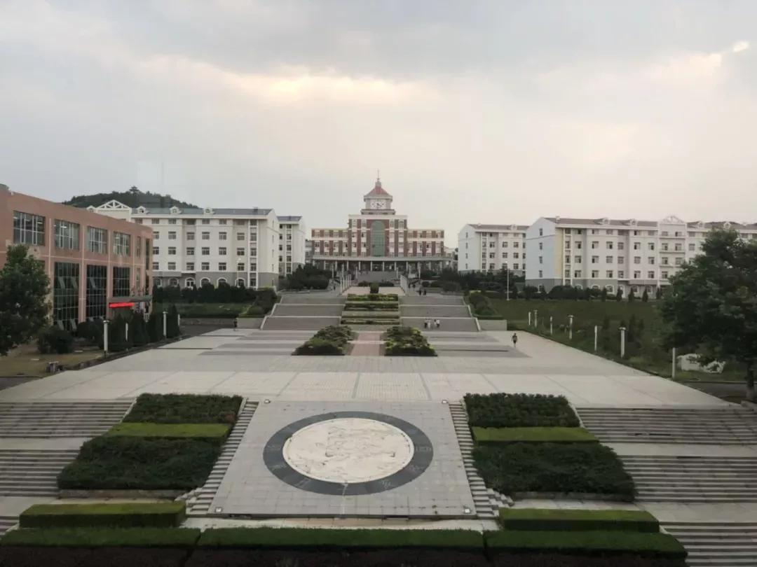 辽海风华，词人遥望辽天抒怀颂水土